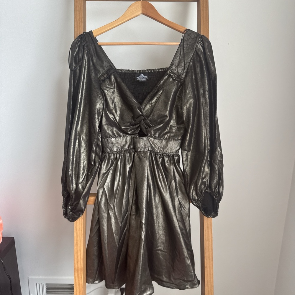 ANGIE | Medium Women's Silver and Black Dress Metallic